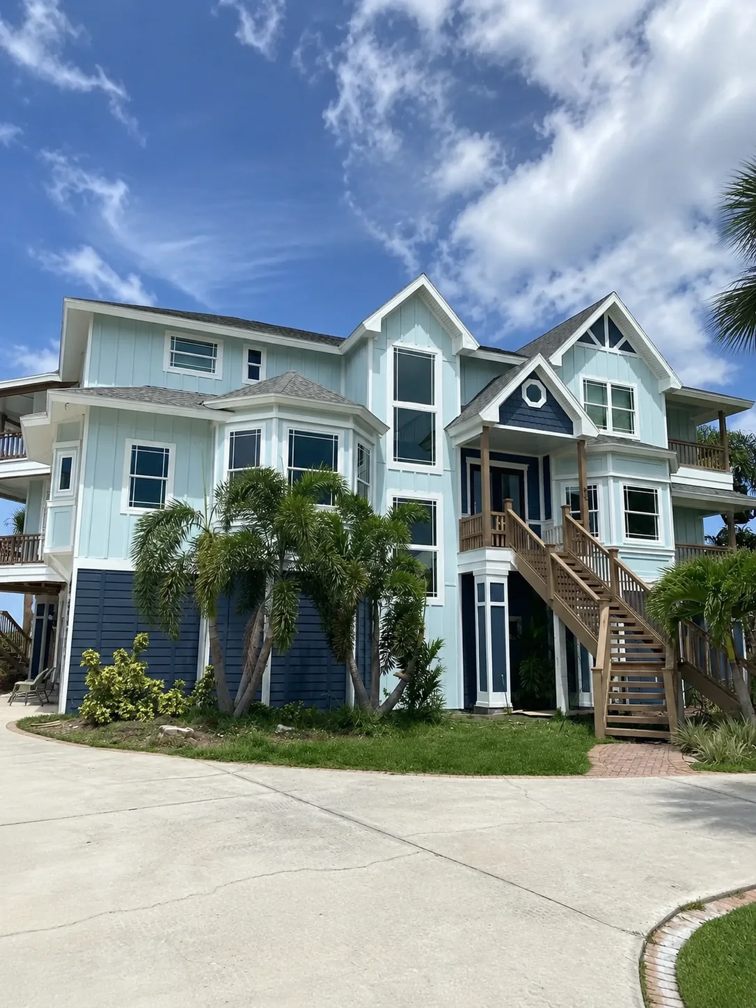 Exterior repaint of a coastal Tampa Bay home